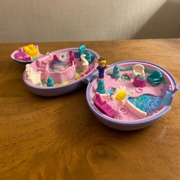 Vintage 1995 Polly Pocket Unicorn Meadow 🦄 - Picture 9 of 16